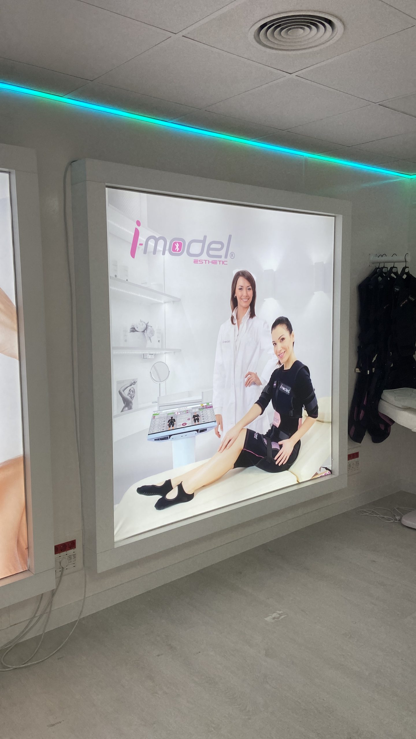 CACF554B-1D88-4E06-ACAC-E2859062B1F9